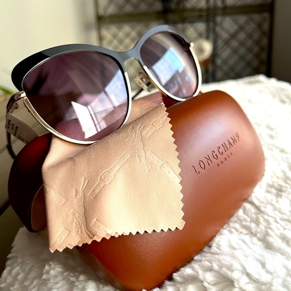 ⭐️ Longchamp Cat Eyes Sunglasses ~New with tag - Picture 3 of 5